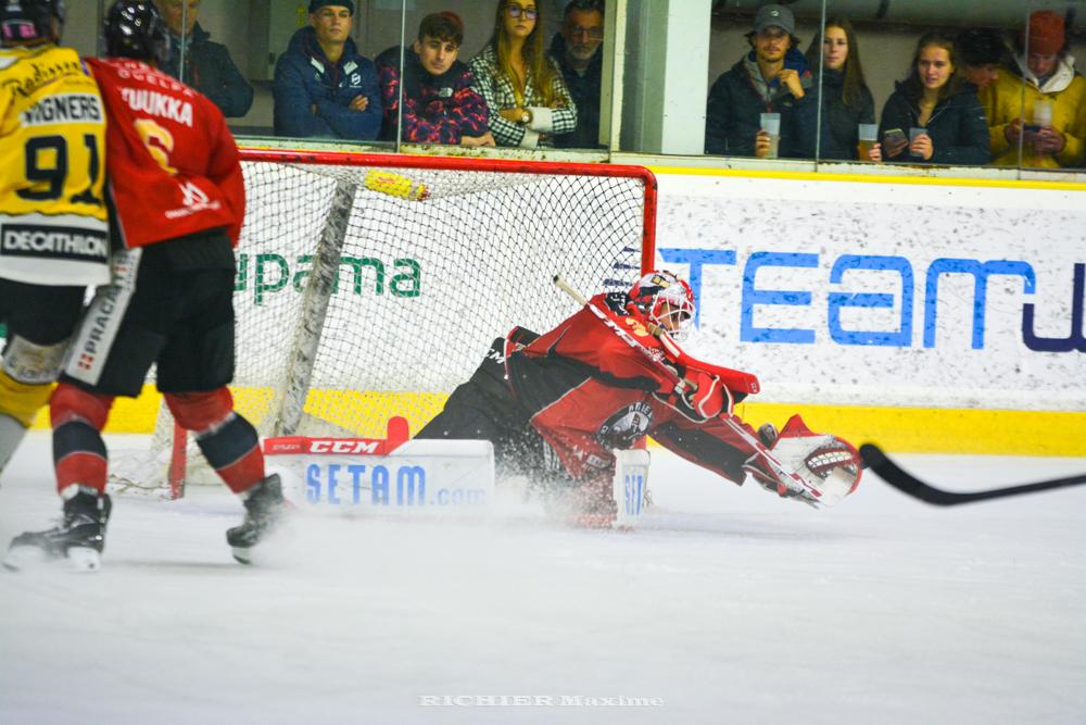 Chamonix  3 - 5 Rouen