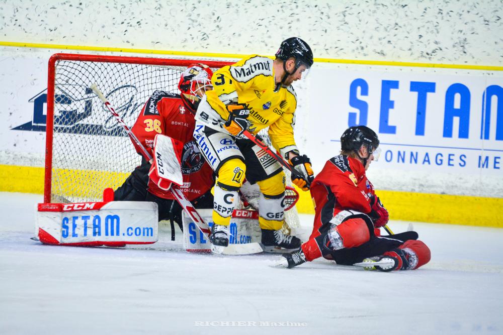 Chamonix  3 - 5 Rouen