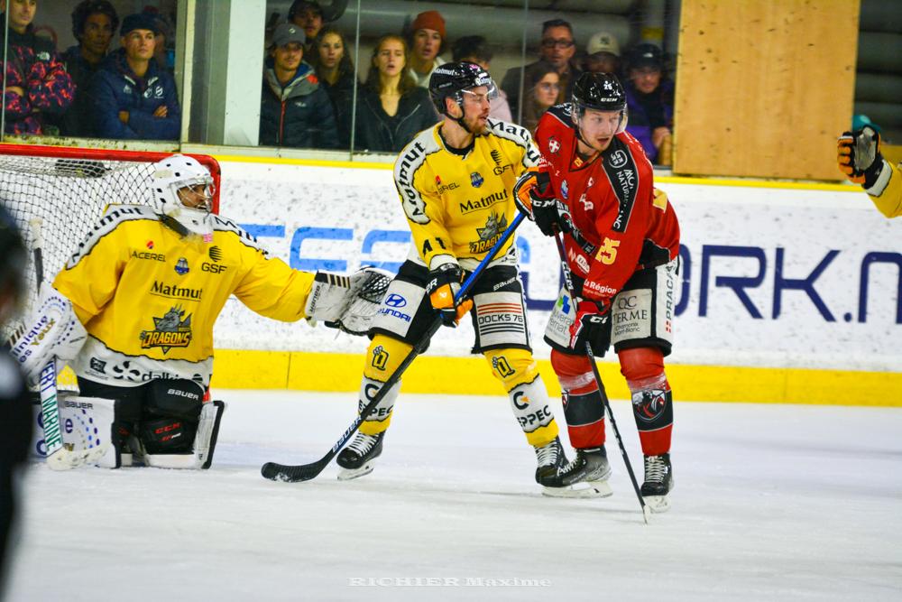Chamonix  3 - 5 Rouen