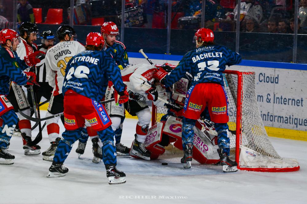 Grenoble  5 - 2 Chamonix 