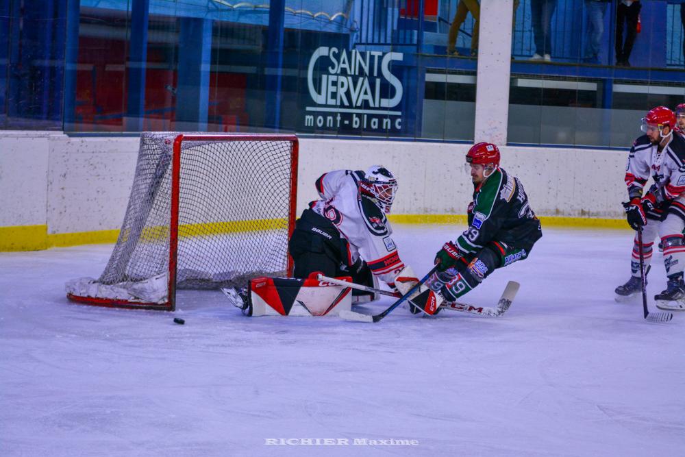 Mont-Blanc 3 - 4 Neuilly/Marne