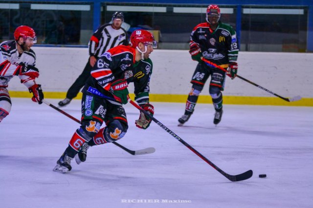 Photo hockey match Mont-Blanc - Neuilly/Marne le 15/10/2022