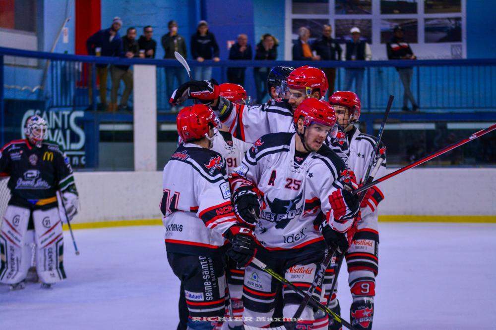 Mont-Blanc 3 - 4 Neuilly/Marne