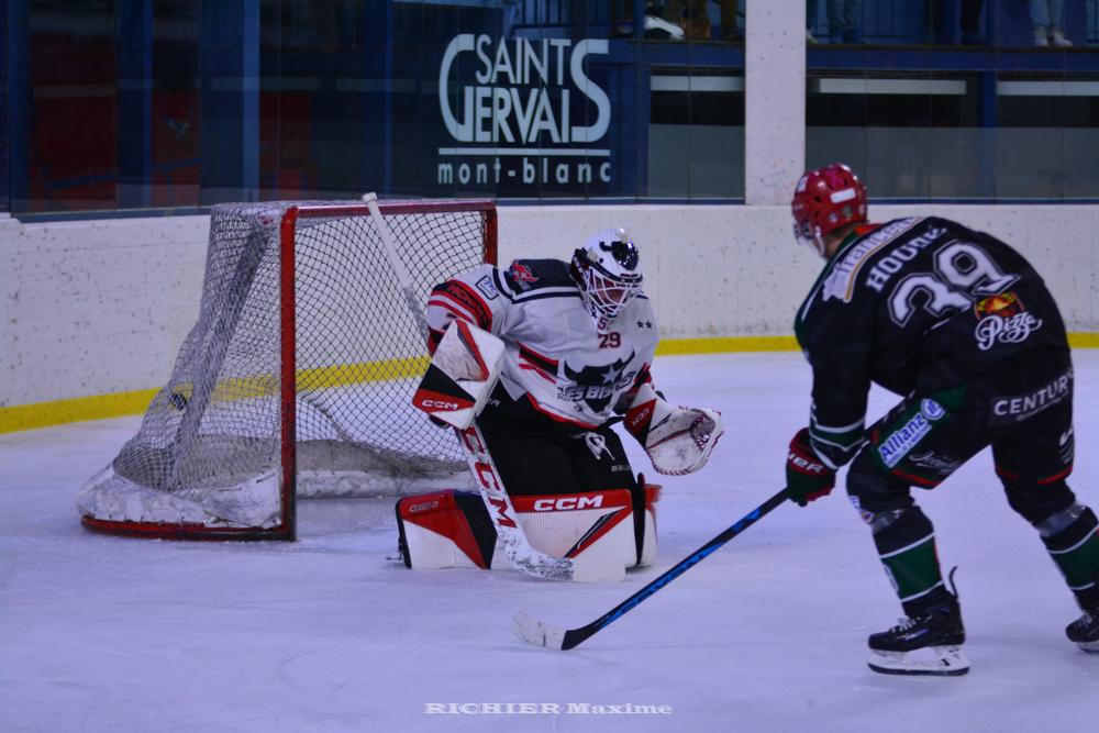Mont-Blanc 3 - 4 Neuilly/Marne