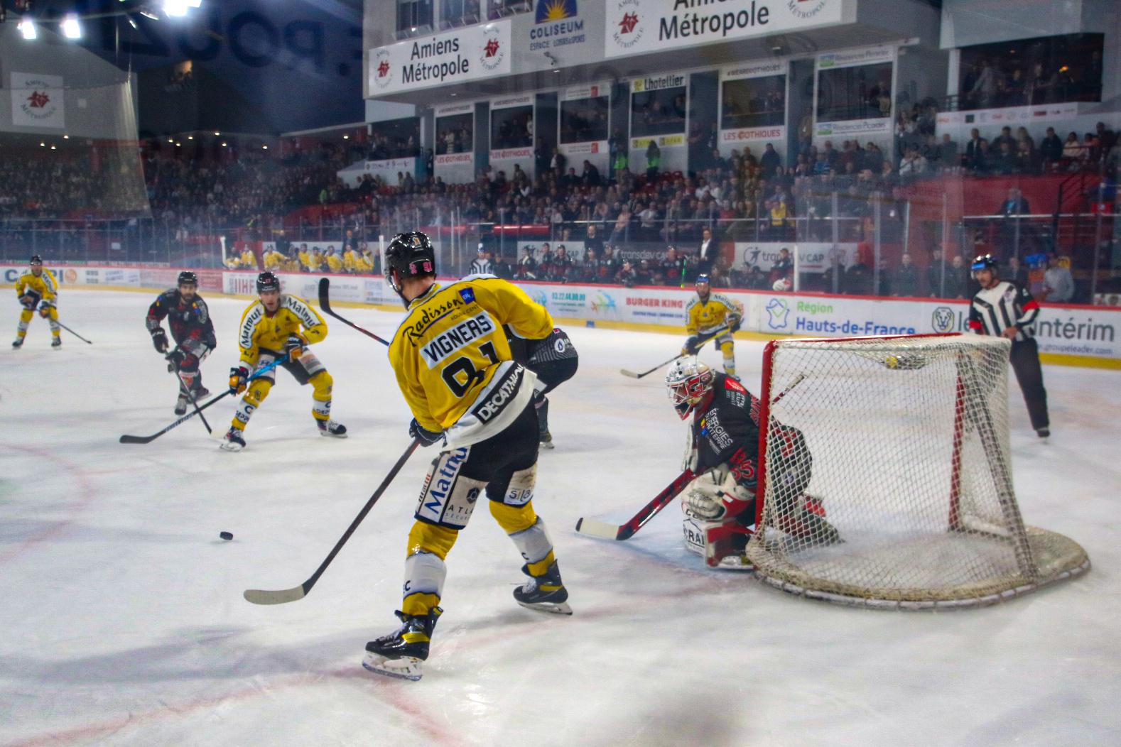 Amiens  5 - 6 Rouen