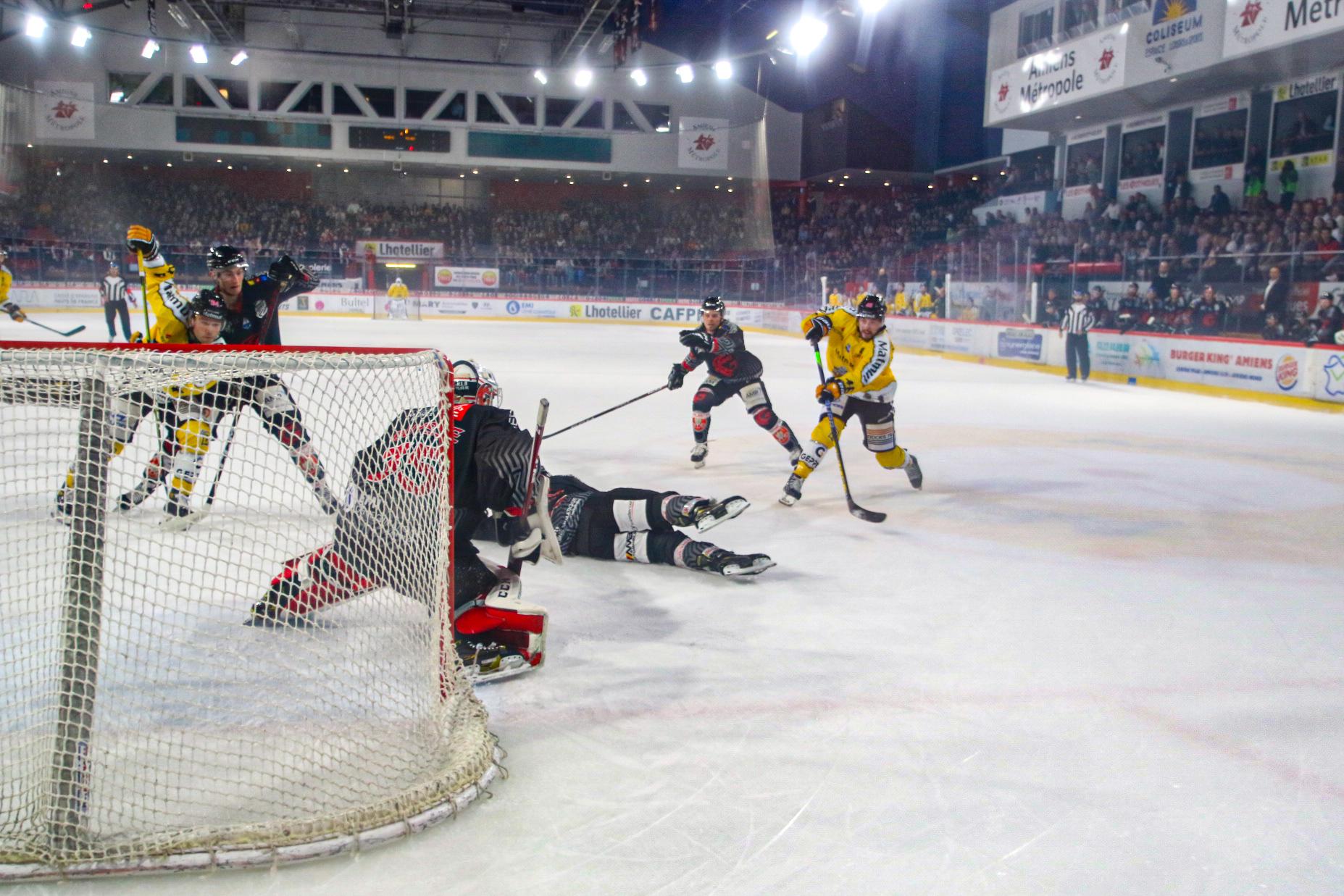 Amiens  5 - 6 Rouen