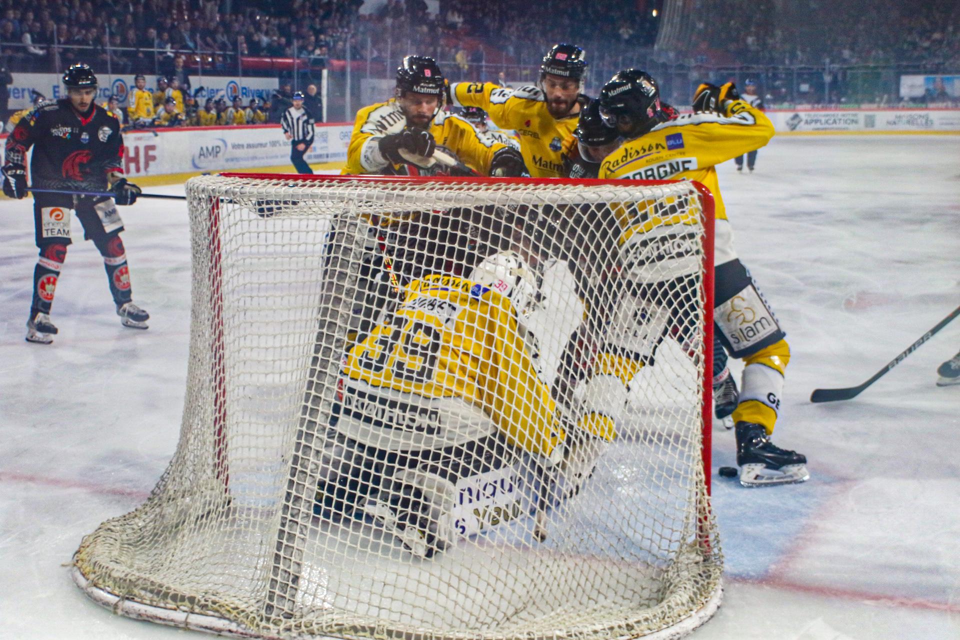 Amiens  5 - 6 Rouen