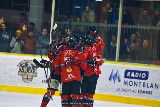 Photo hockey match Chamonix  - Grenoble  le 18/10/2022