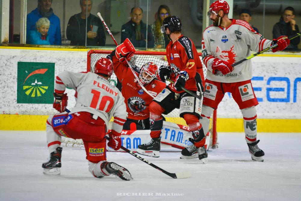 Chamonix  1 - 3 Grenoble 
