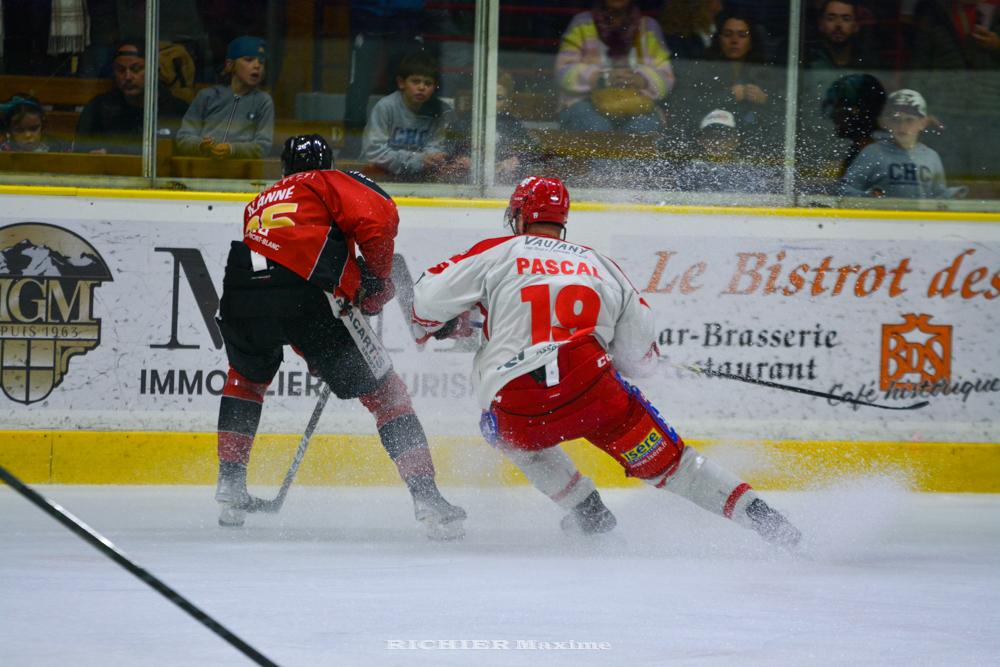 Chamonix  1 - 3 Grenoble 