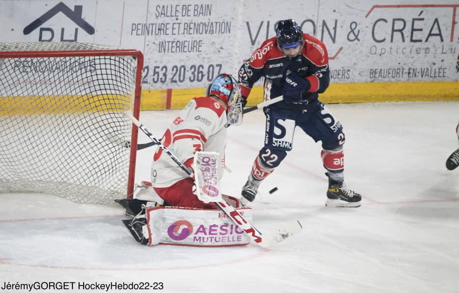 Angers  3 - 4 Grenoble 