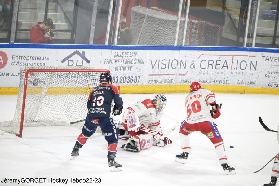 Angers  3 - 4 Grenoble 