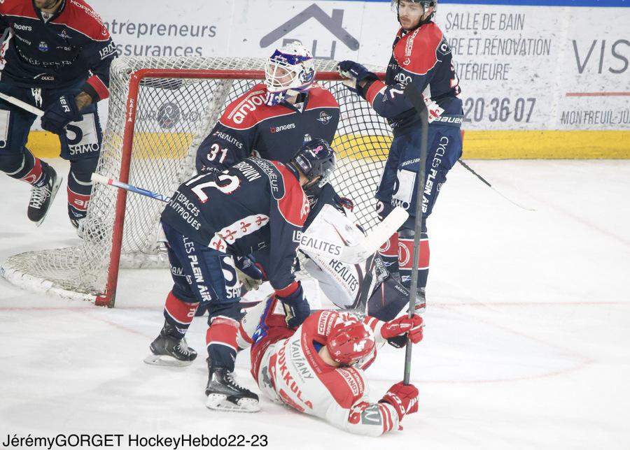 Angers  3 - 4 Grenoble 