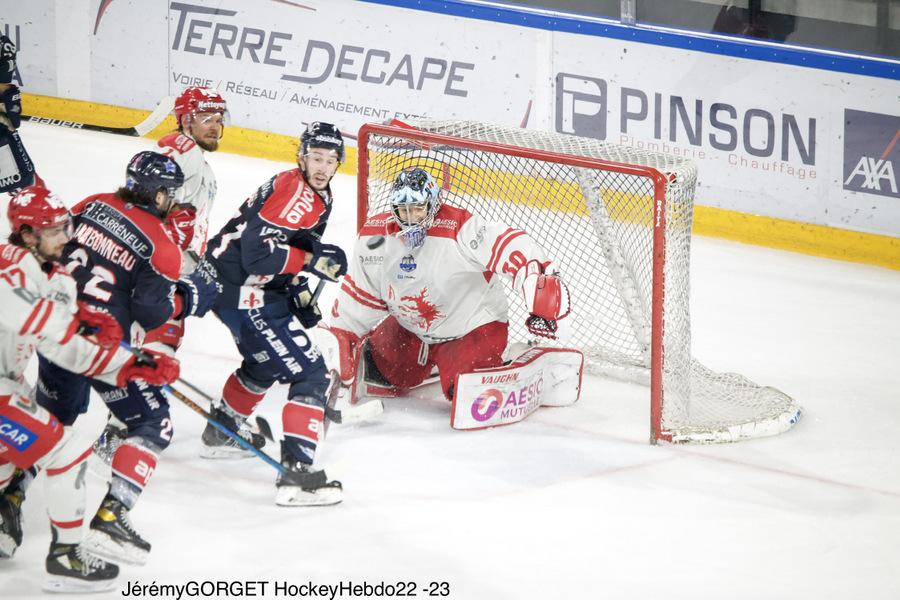 Angers  3 - 4 Grenoble 