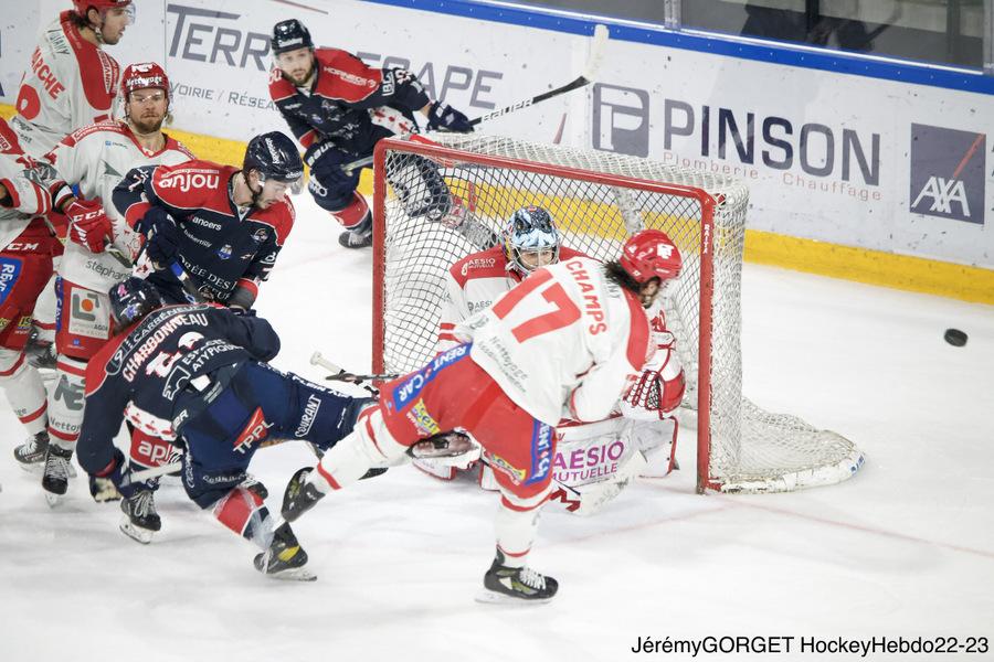 Angers  3 - 4 Grenoble 