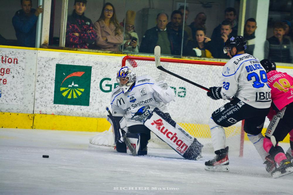 Chamonix  5 - 3 Gap 