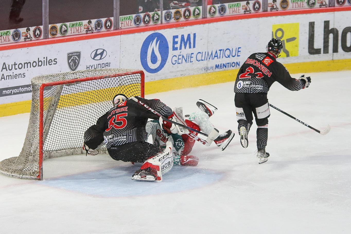 Amiens  1 - 3 Cergy-Pontoise