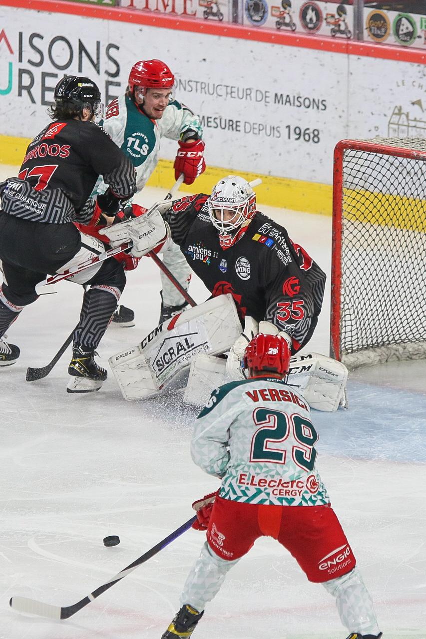 Amiens  1 - 3 Cergy-Pontoise