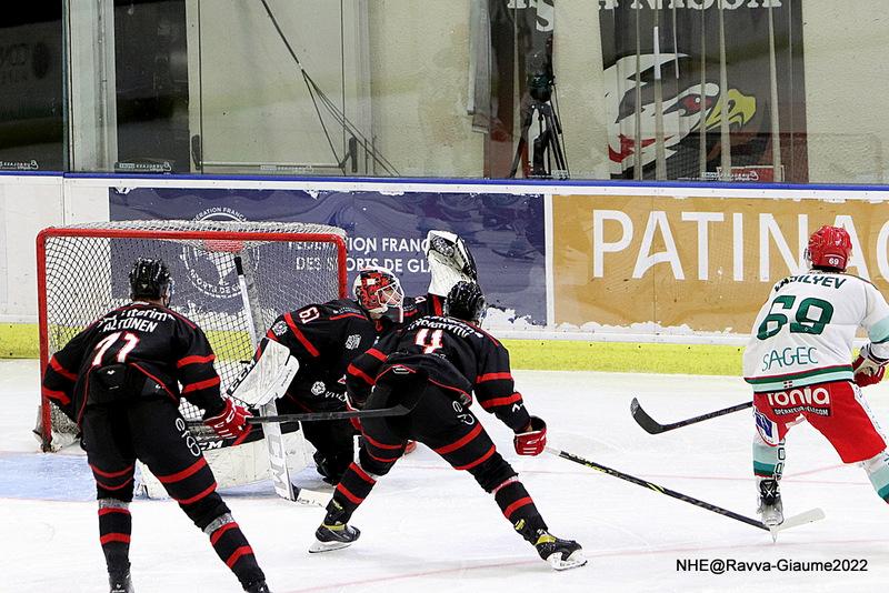 Nice 2 - 4 Anglet