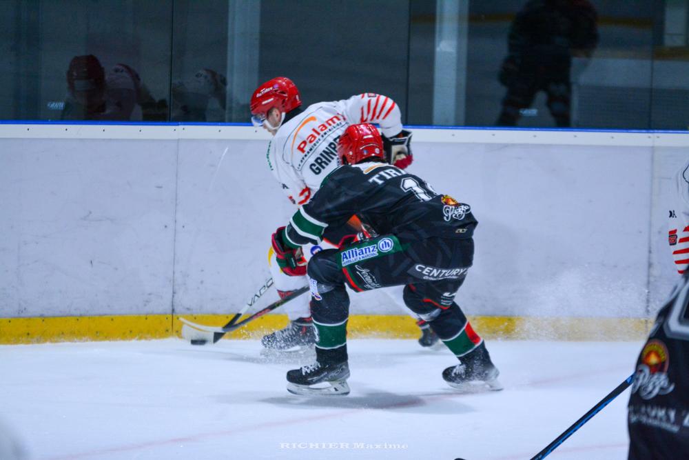 Mont-Blanc 2 - 1 Cholet 