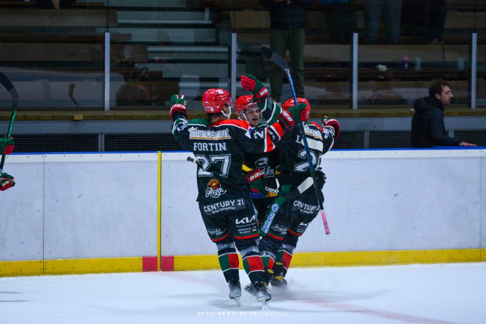 Mont-Blanc 2 - 1 Cholet 