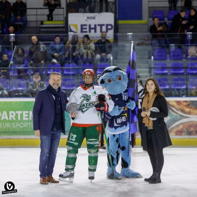 Photo hockey match Tours / Féminine - Cergy-Pontoise / Féminin le 05/11/2022