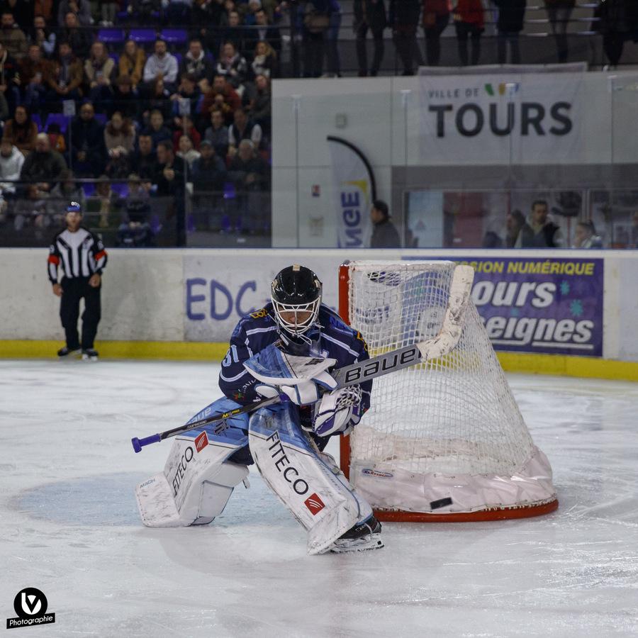 Tours  2 - 4 Caen 