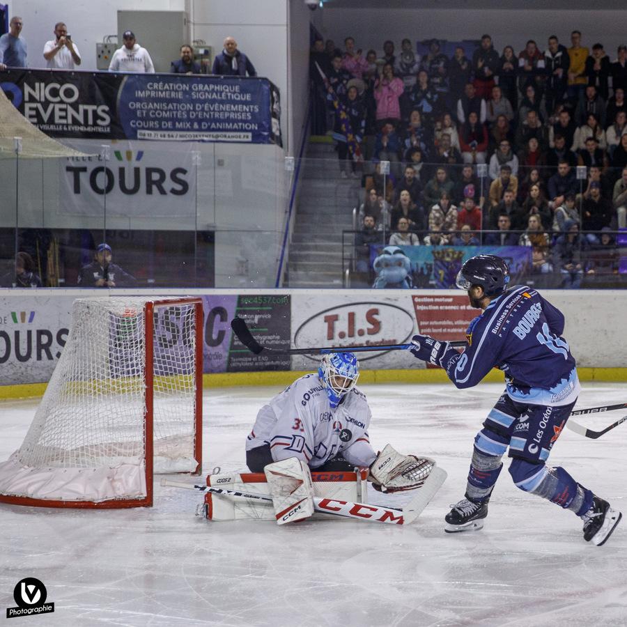 Tours  2 - 4 Caen 