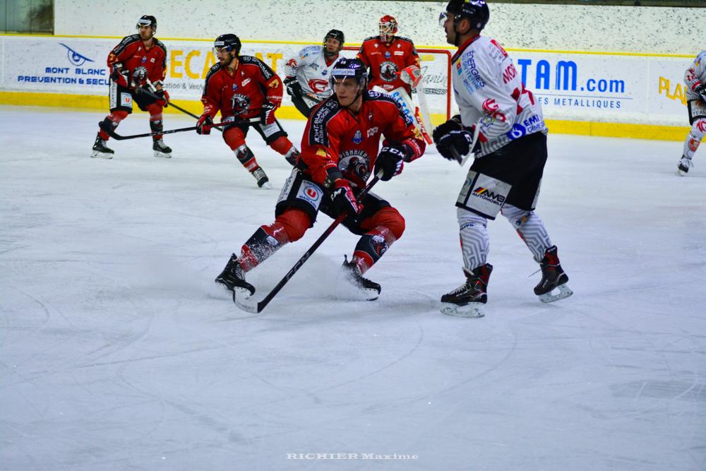 Chamonix  2 - 3 Amiens 