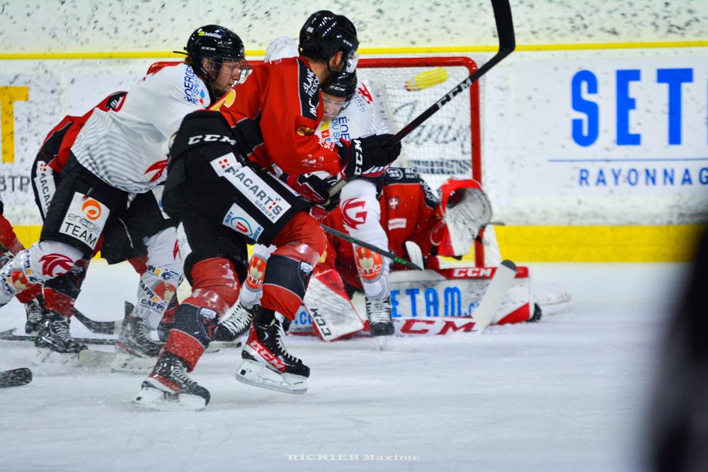 Chamonix  2 - 3 Amiens 