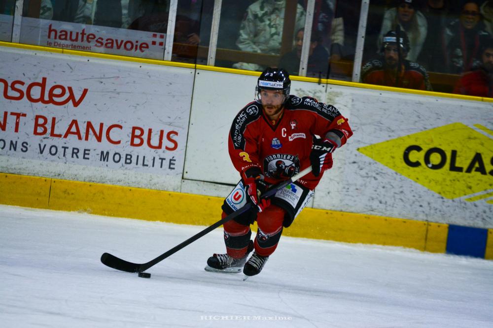 Chamonix  2 - 3 Amiens 