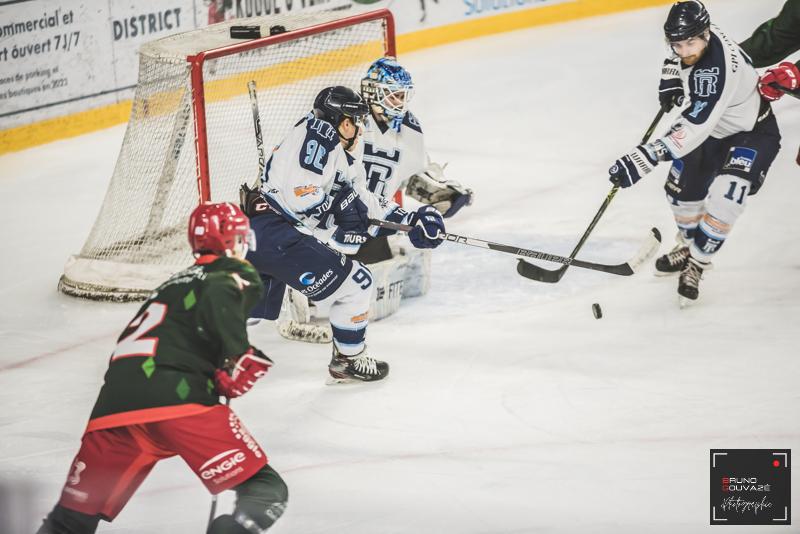Cergy-Pontoise II 4 - 1 Tours II