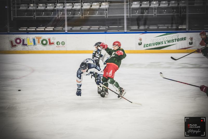 Cergy-Pontoise II 4 - 1 Tours II