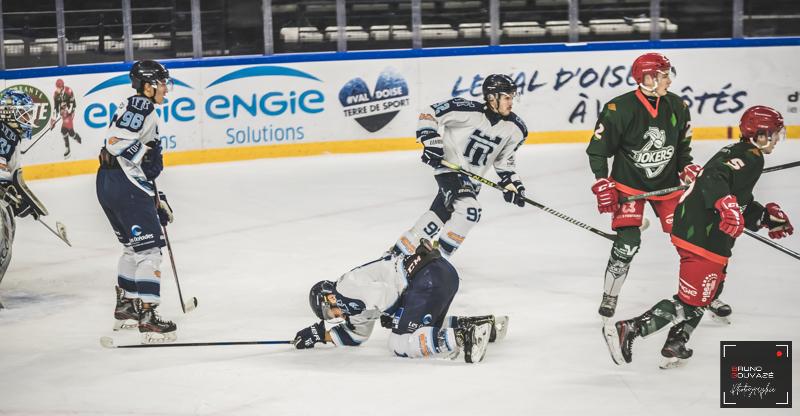 Cergy-Pontoise II 4 - 1 Tours II