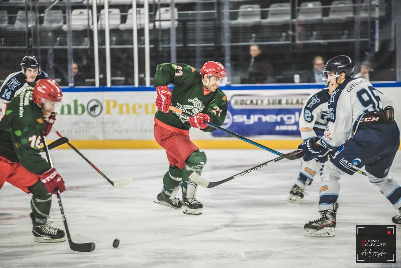 Cergy-Pontoise II 4 - 1 Tours II
