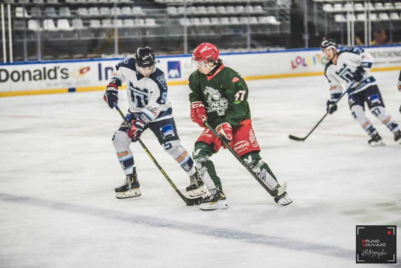 Cergy-Pontoise II 4 - 1 Tours II