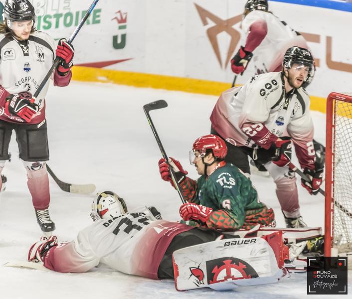 Cergy-Pontoise 2 - 4 Mulhouse