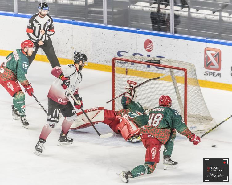 Cergy-Pontoise 2 - 4 Mulhouse