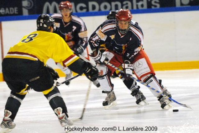Photo hockey reportage Grenoble s'incline d'un but , 5 à 6 