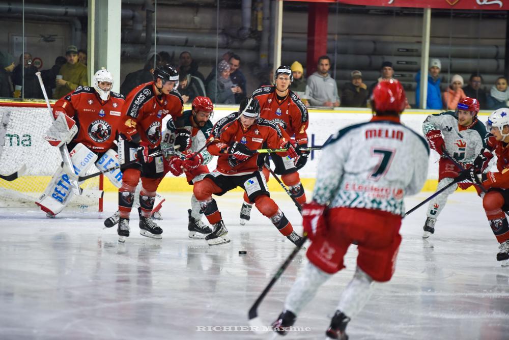 Chamonix  5 - 1 Cergy-Pontoise