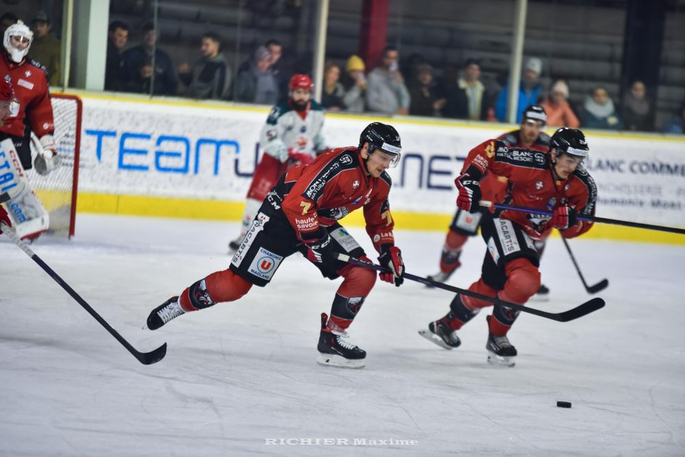 Chamonix  5 - 1 Cergy-Pontoise