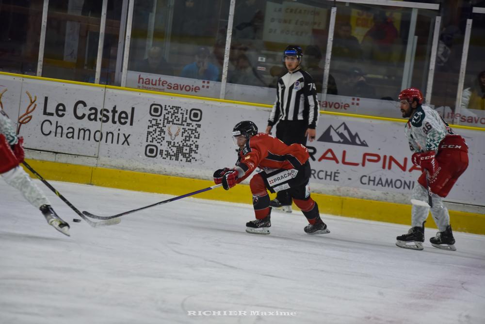 Chamonix  5 - 1 Cergy-Pontoise