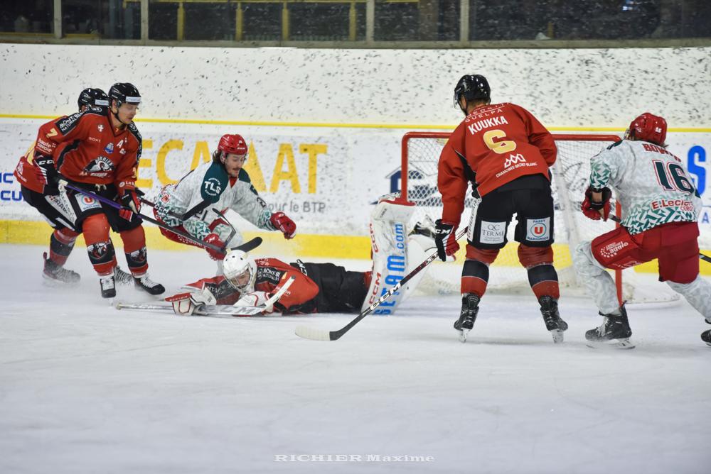 Chamonix  5 - 1 Cergy-Pontoise