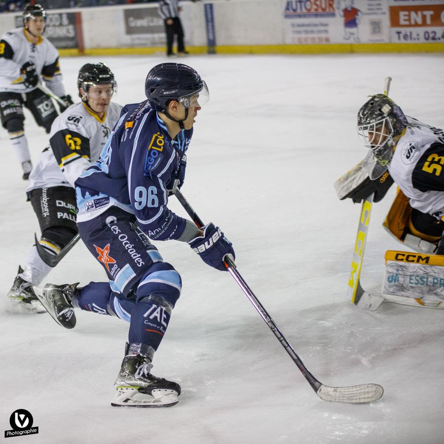 Tours  4 - 0 Strasbourg 