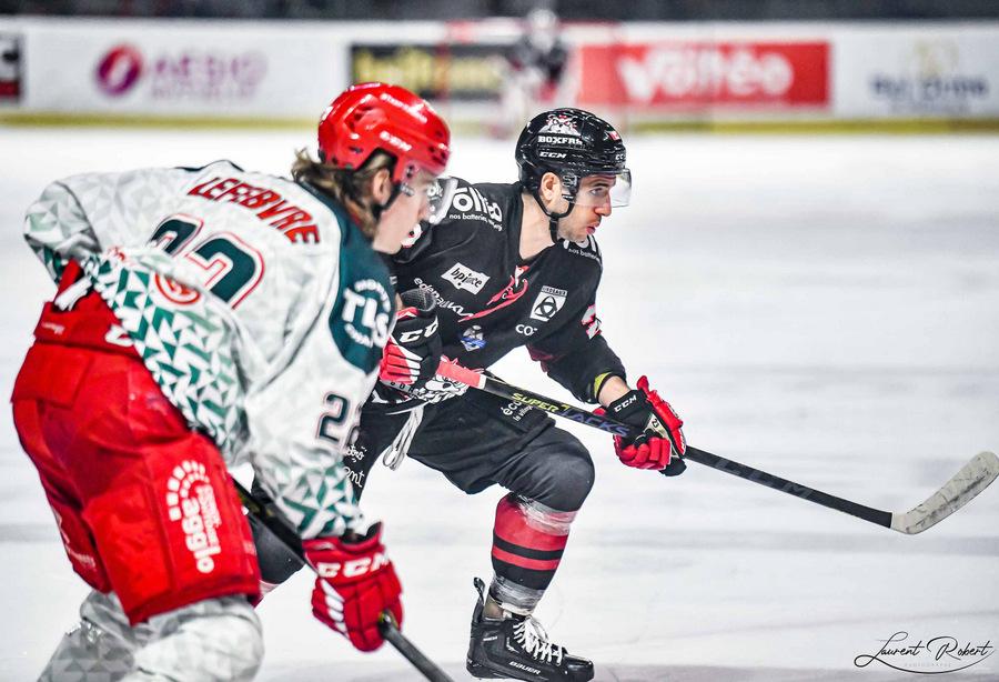 Bordeaux 7 - 3 Cergy-Pontoise
