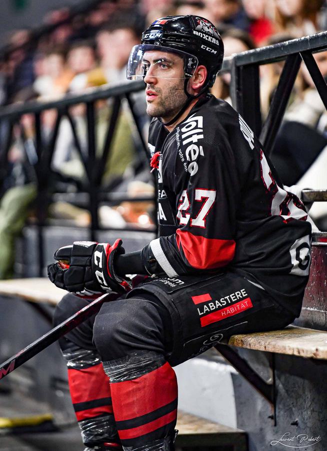 Bordeaux 7 - 3 Cergy-Pontoise