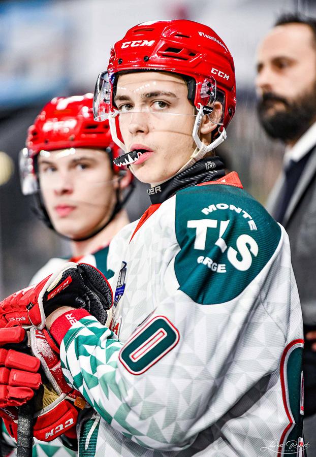Bordeaux 7 - 3 Cergy-Pontoise