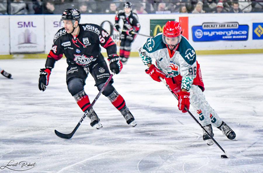Bordeaux 7 - 3 Cergy-Pontoise
