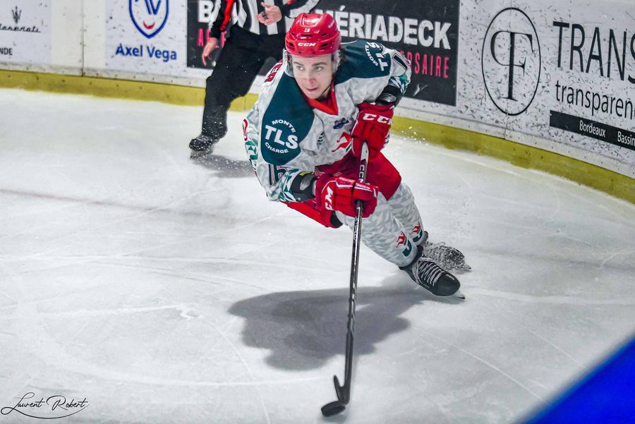 Bordeaux 7 - 3 Cergy-Pontoise