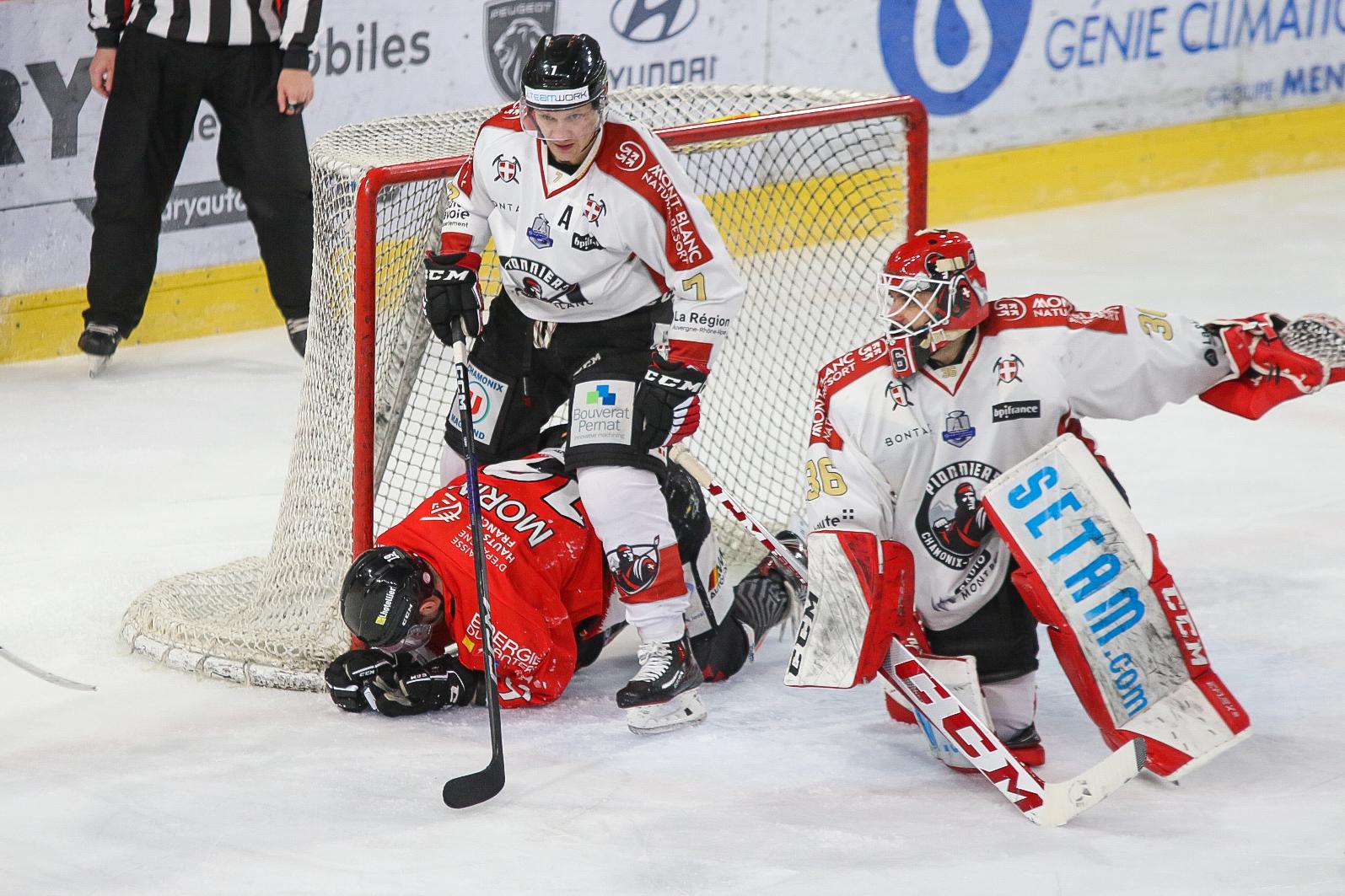 Amiens  1 - 5 Chamonix 